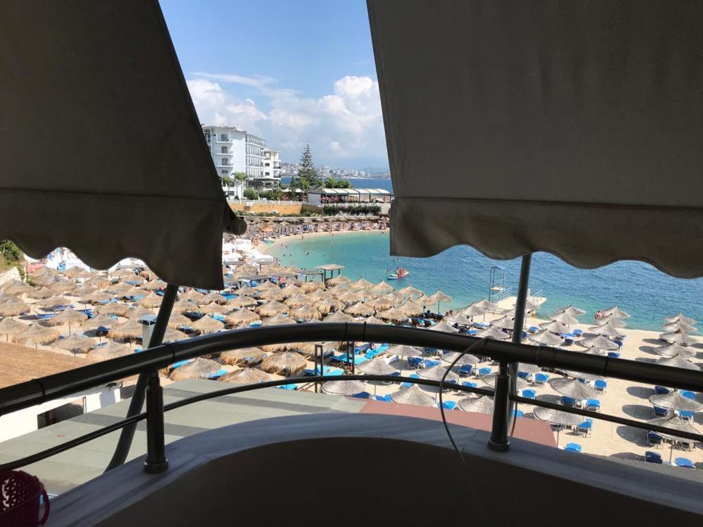 Leon Sea View Apartment Sarandë 外观 照片